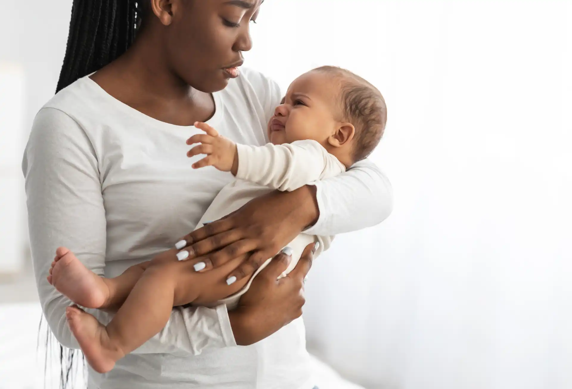 Cólicas no bebê: causas, sintomas e alívio