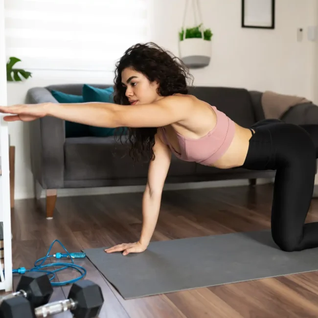 Treinos em Casa: exercícios simples para iniciantes