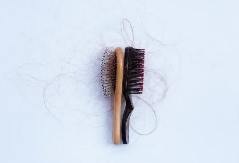 Queda de cabelo: o que pode ser e como tratar