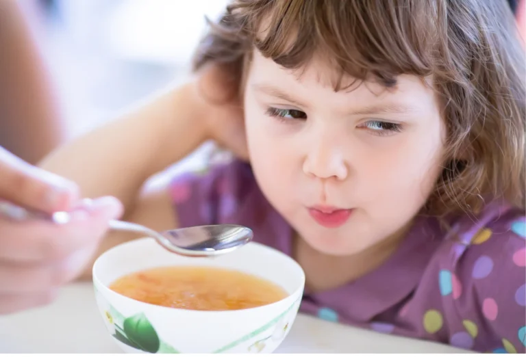 O que fazer quando a criança não quer comer